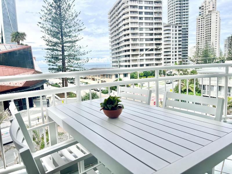 Wharf Boutique Apartments image