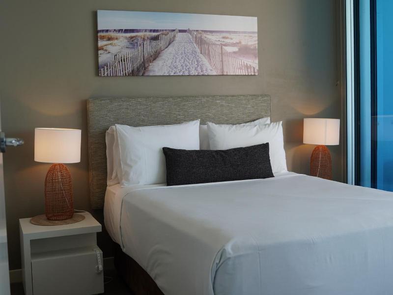 Silvershore Apartments image