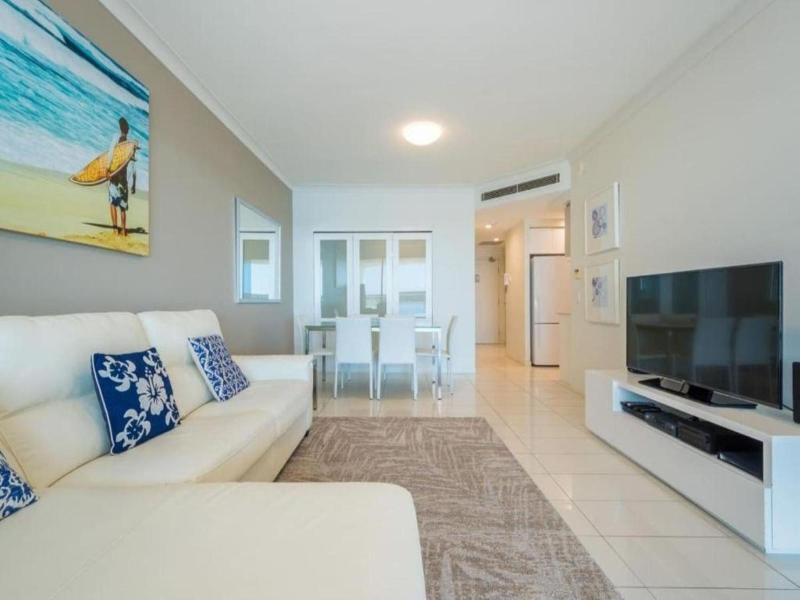 Silvershore Apartments image