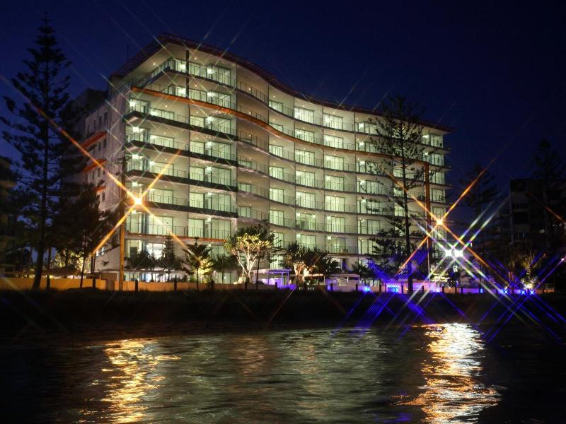 Silvershore Apartments image