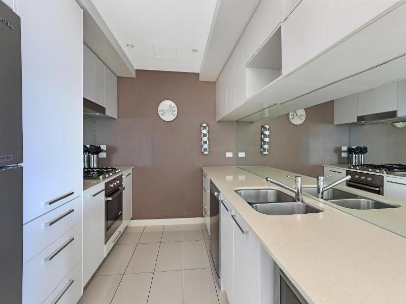 Silvershore Apartments image