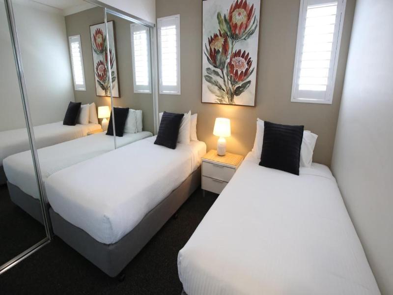 Silvershore Apartments image
