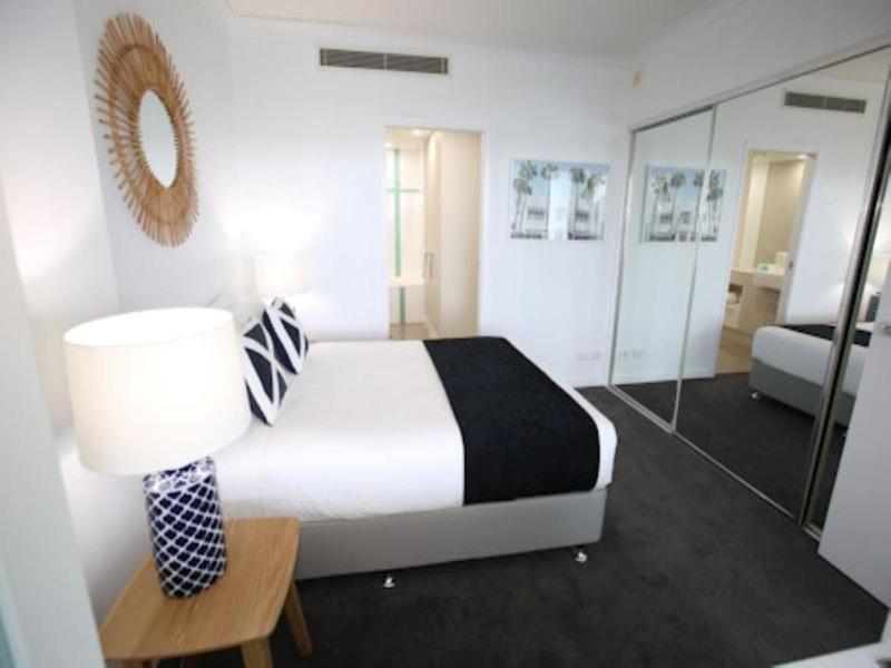 Silvershore Apartments image