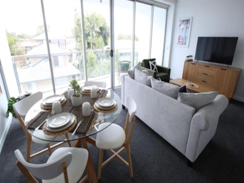 Silvershore Apartments image