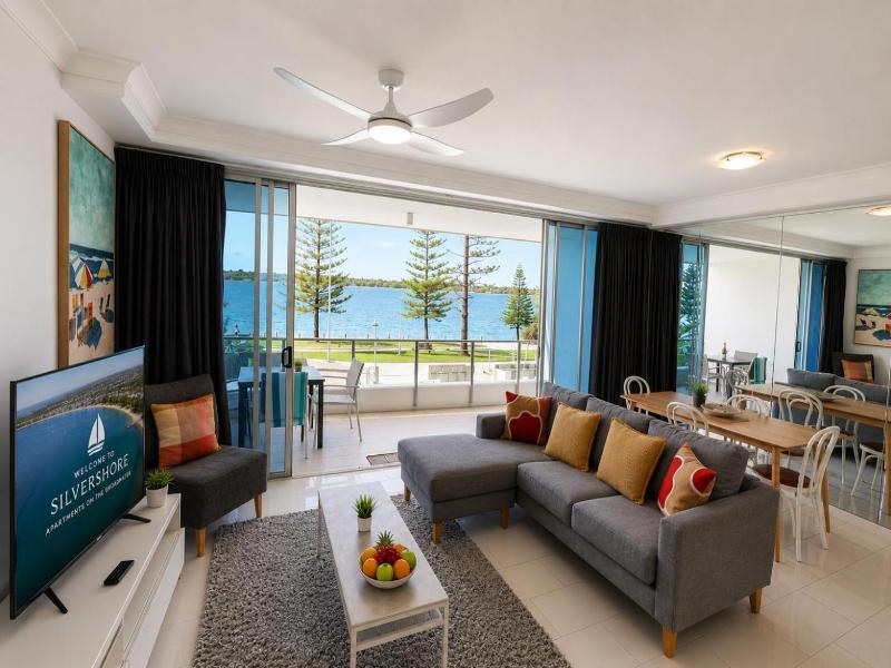 Silvershore Apartments image