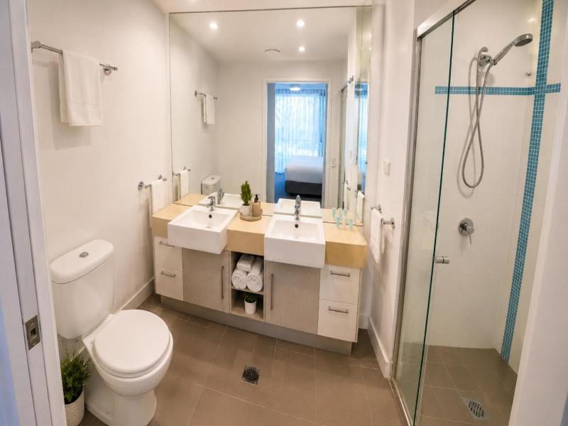 Silvershore Apartments image