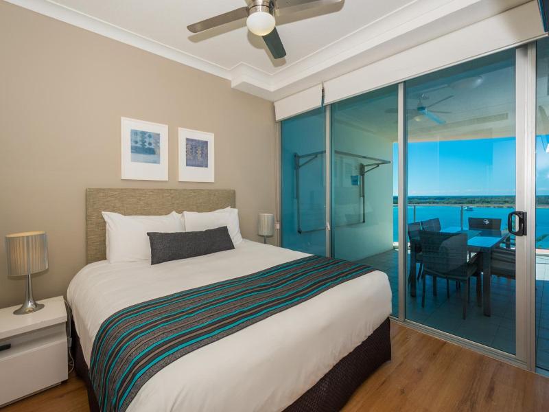 Silvershore Apartments image