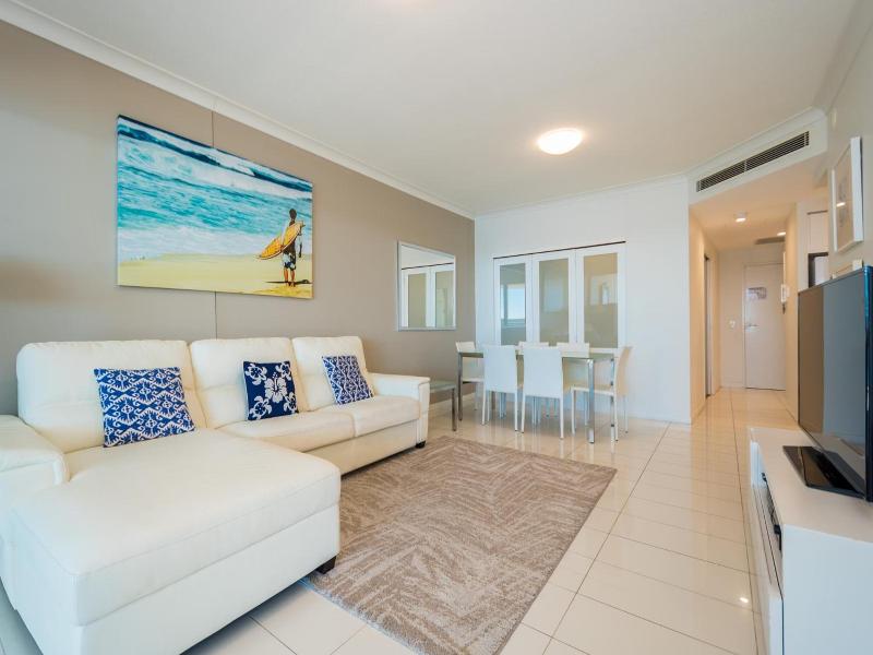 Silvershore Apartments image