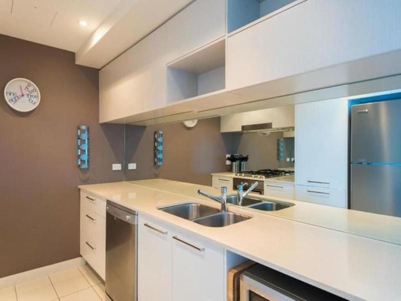 Silvershore Apartments image
