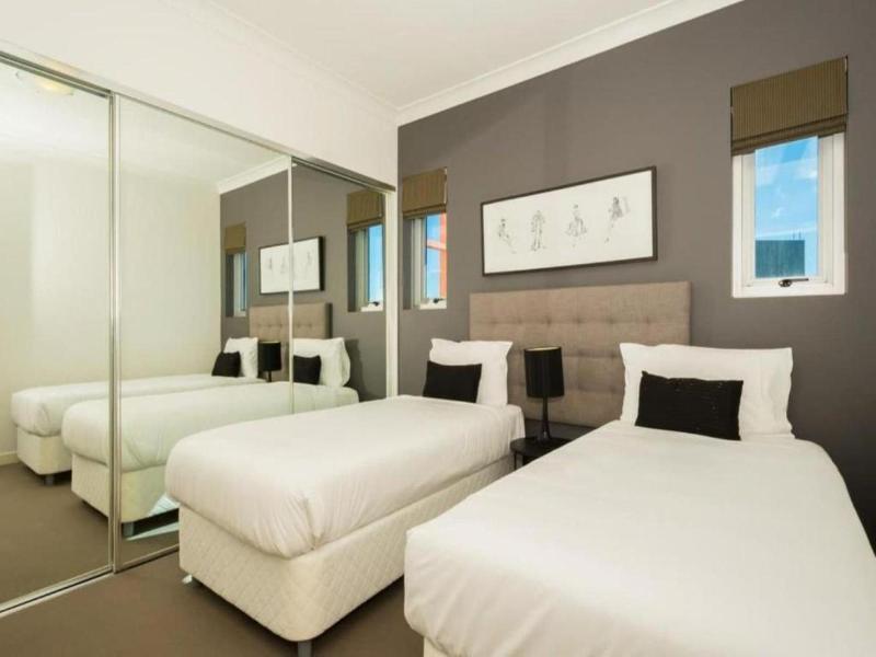 Silvershore Apartments image