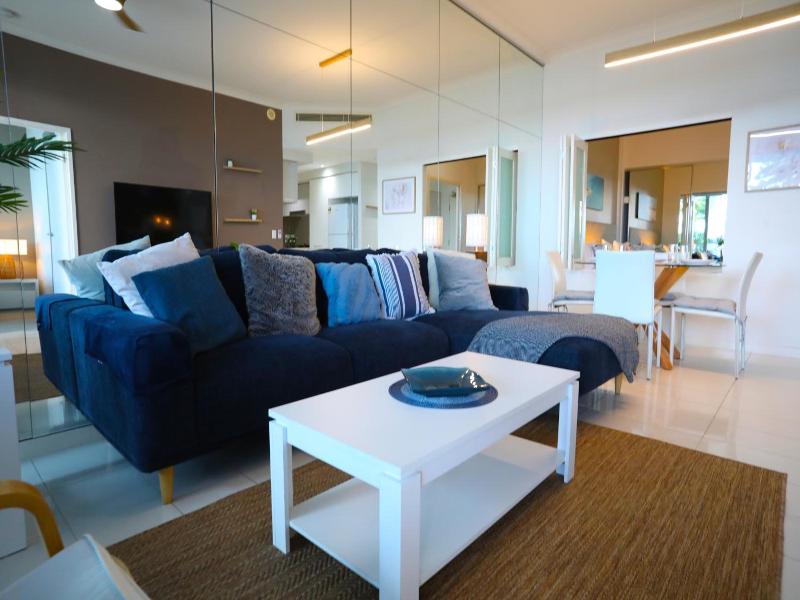 Silvershore Apartments image