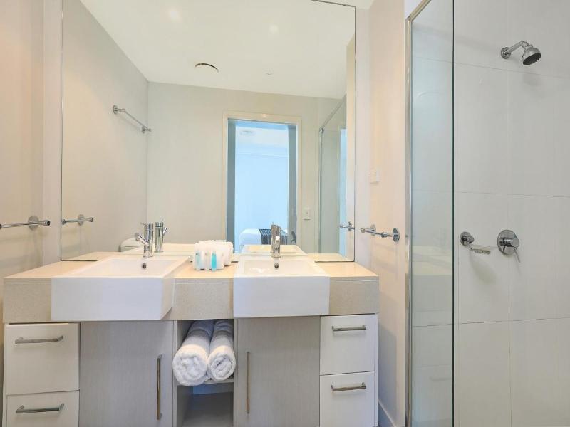 Silvershore Apartments image