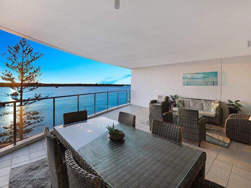 Silvershore Apartments image