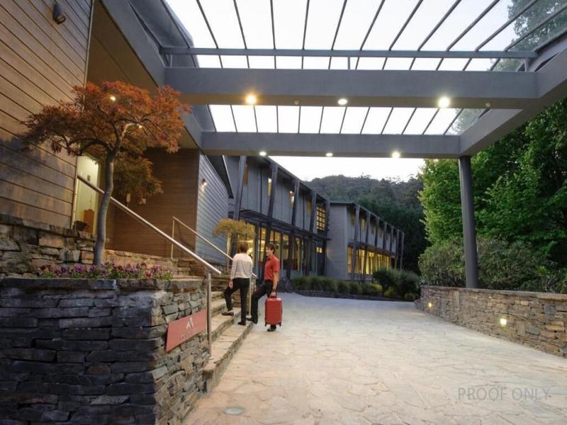 Country Place Retreat image