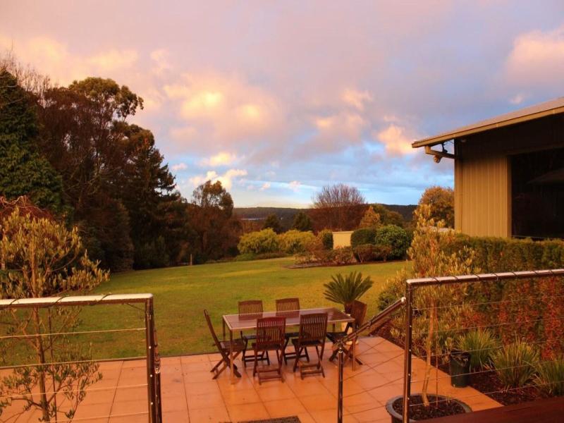 Country Place Retreat image