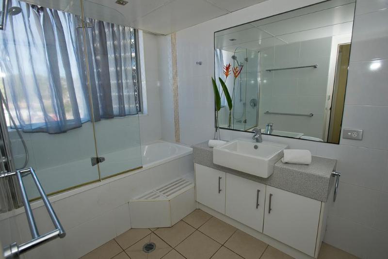 Oceania Apartments image