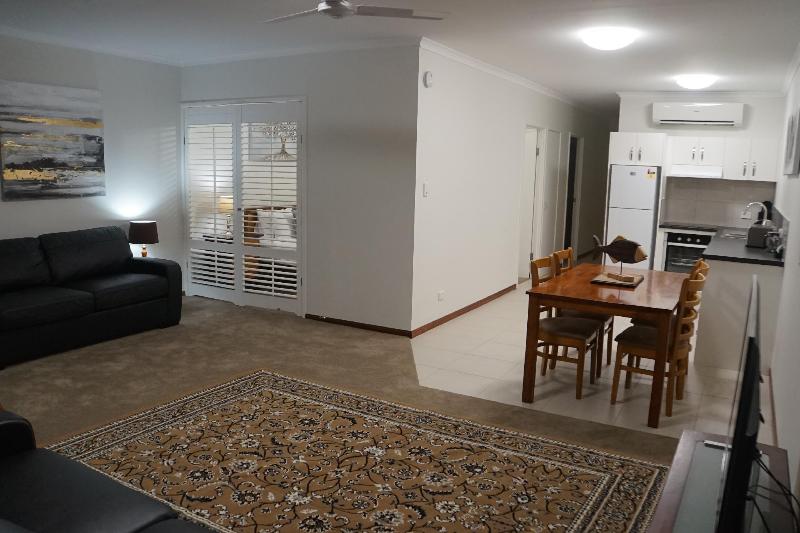 Airlie Seaview Apartments image