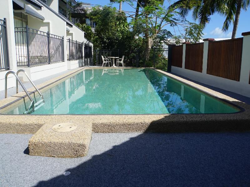 Airlie Seaview Apartments image