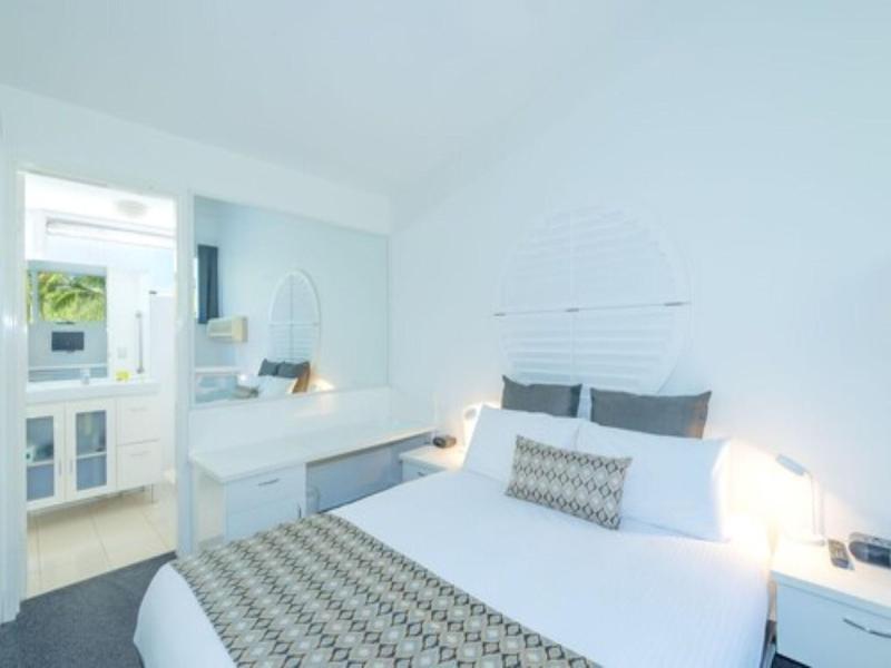 Caribbean Noosa Resort image