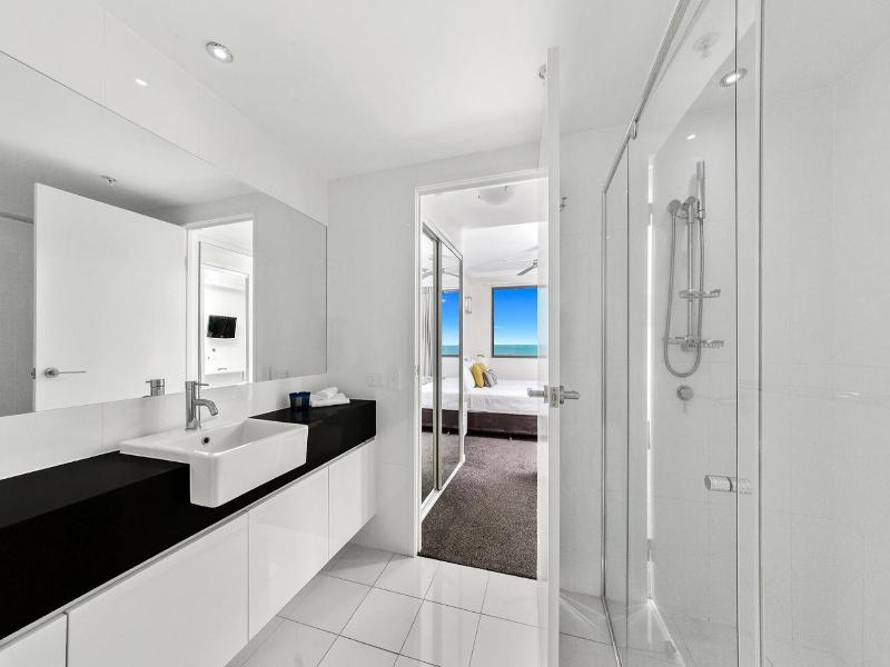 Beach On Sixth Apartments image