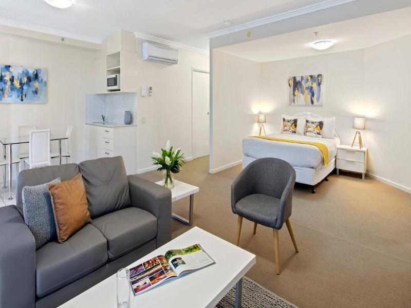 Beach On Sixth Apartments image