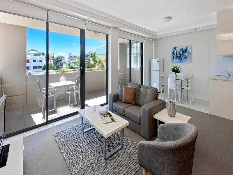 Beach On Sixth Apartments image