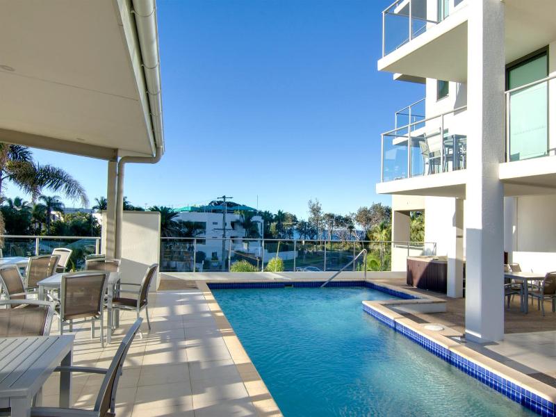 Beach On Sixth Apartments image
