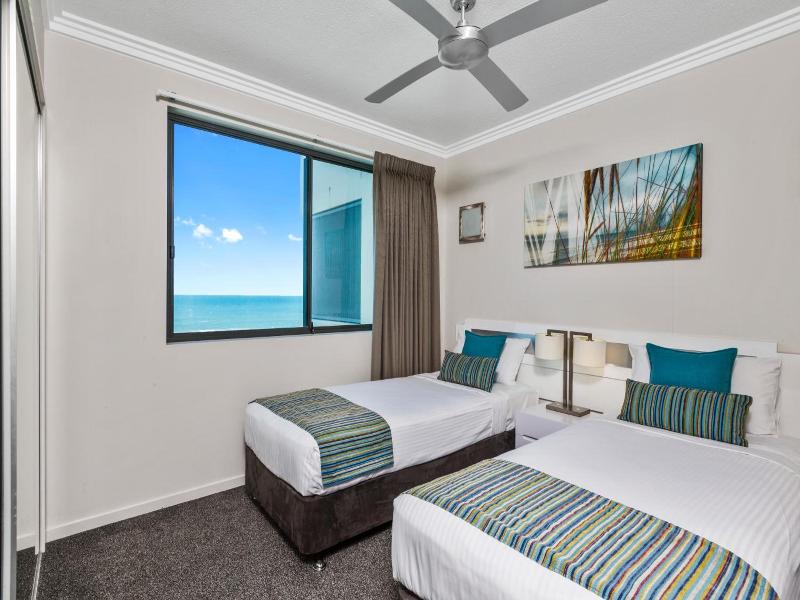Beach On Sixth Apartments image