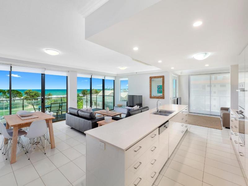 Beach On Sixth Apartments image