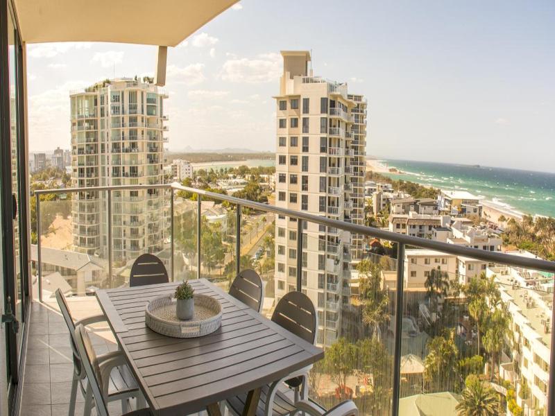 Beach On Sixth Apartments image