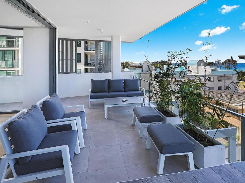 Beach On Sixth Apartments image