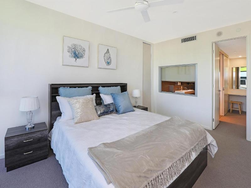 Beach On Sixth Apartments image