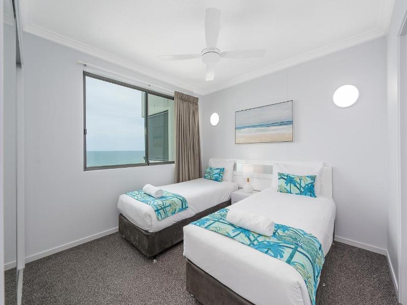 Beach On Sixth Apartments image