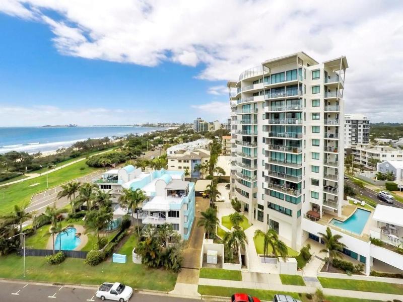Beach On Sixth Apartments image