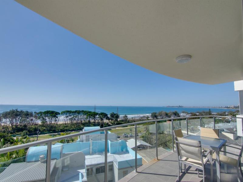 Beach On Sixth Apartments image