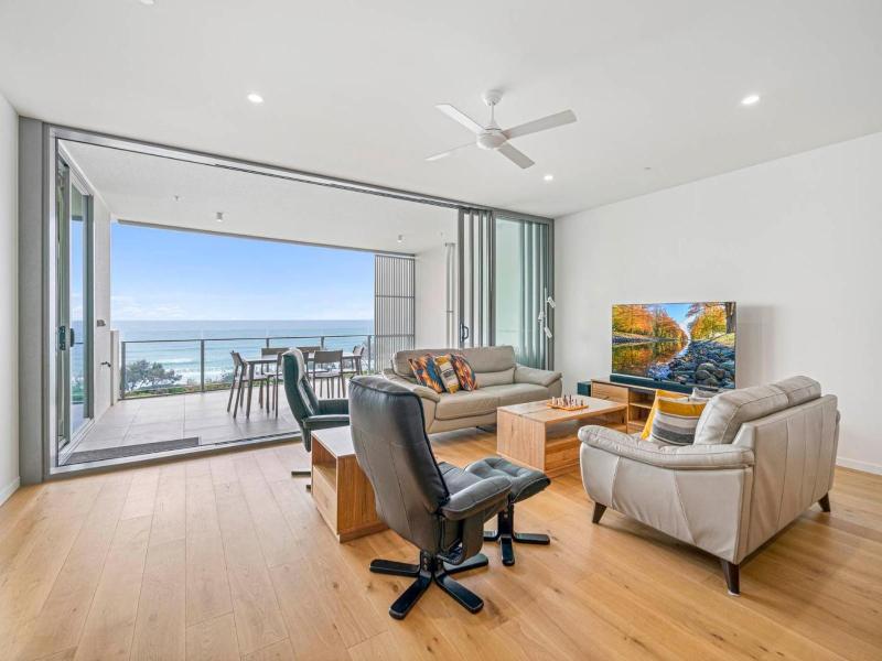 Beach On Sixth Apartments image