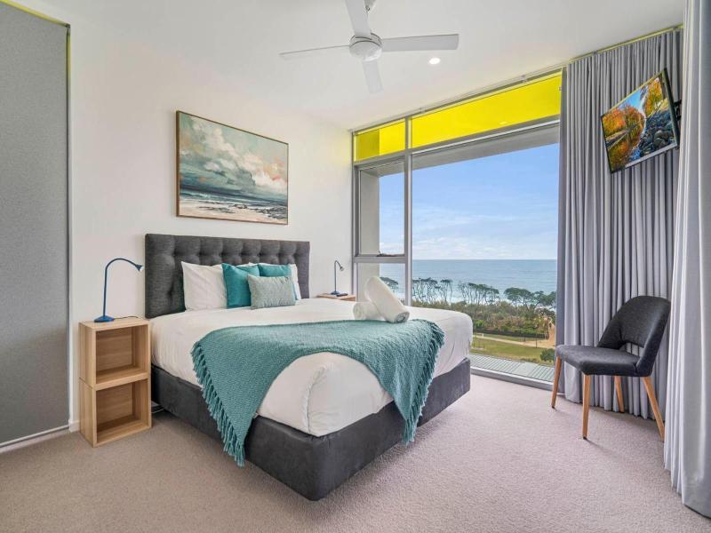 Beach On Sixth Apartments image