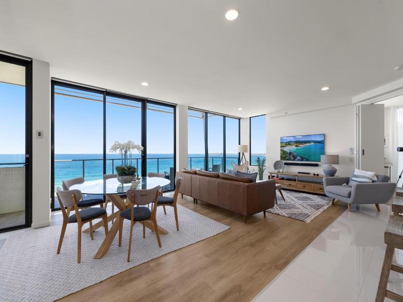 Beach On Sixth Apartments image