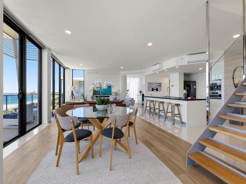 Beach On Sixth Apartments image