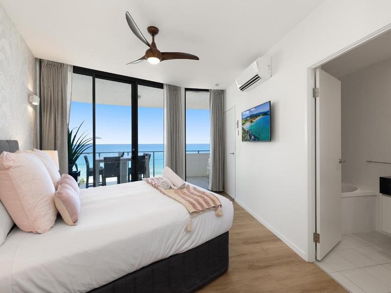 Beach On Sixth Apartments image