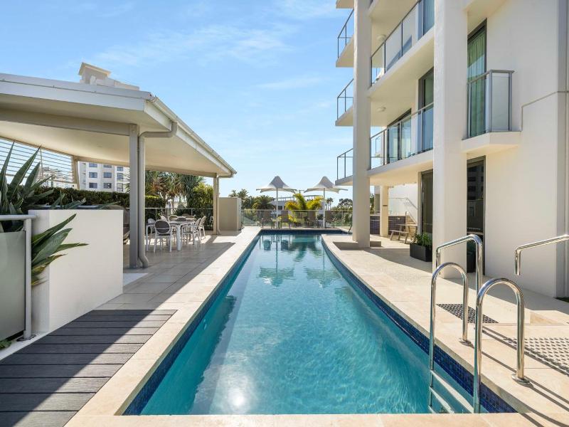 Beach On Sixth Apartments image
