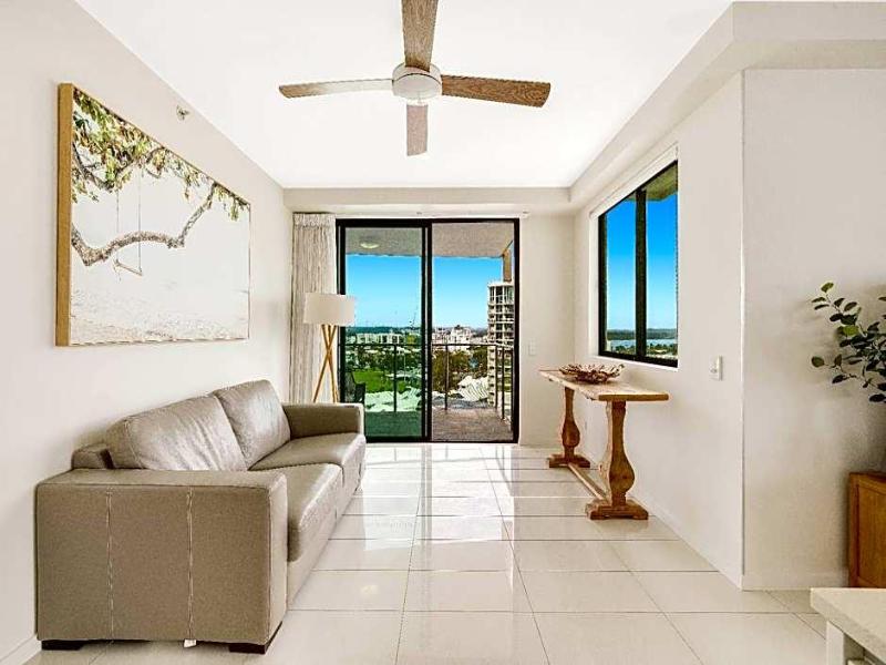 Beach On Sixth Apartments image
