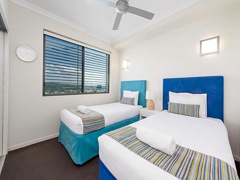 Beach On Sixth Apartments image