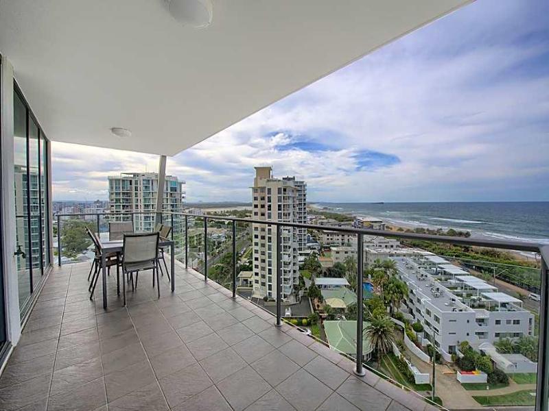 Beach On Sixth Apartments image