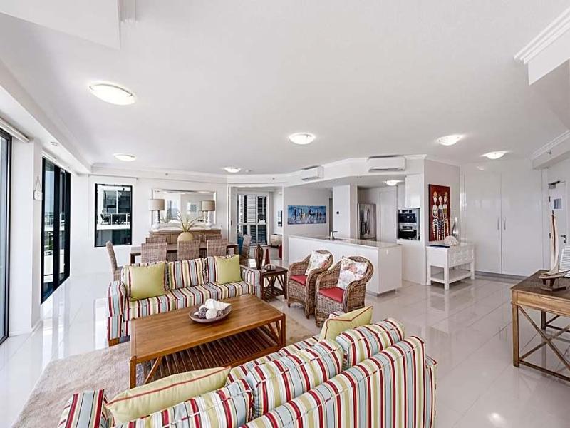 Beach On Sixth Apartments image