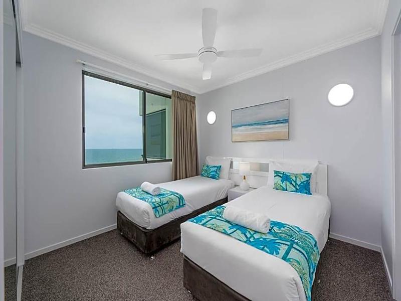 Beach On Sixth Apartments image