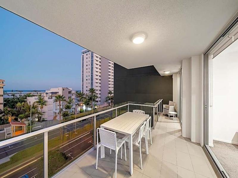 Beach On Sixth Apartments image