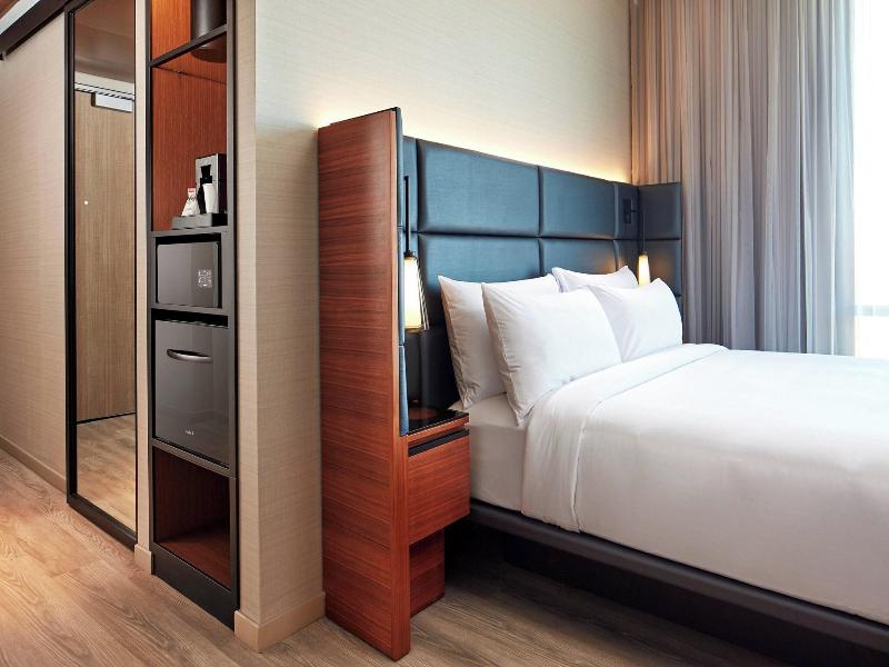 Ac Hotel By Marriott San Jose Santa Clara image