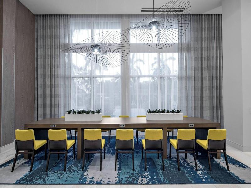 Courtyard By Marriott Delray Beach image