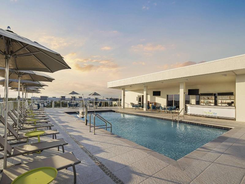 Courtyard By Marriott Delray Beach image
